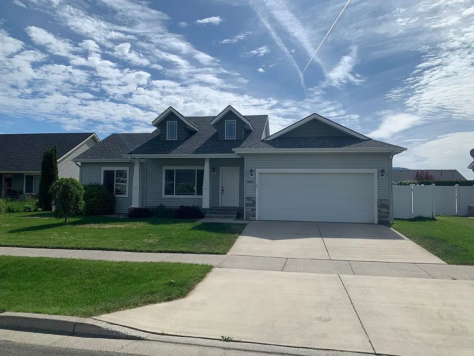 8693 N Boysenberry Loop