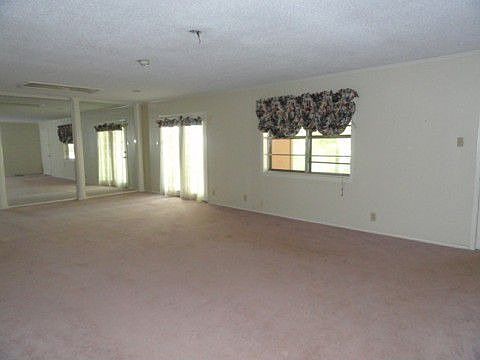 1st image of 204 Johnson Dr
