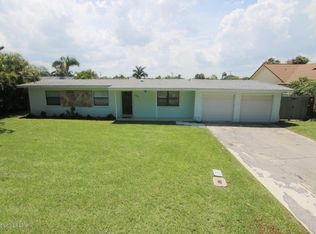 945 Trinidad Rd, Cocoa Beach, FL 32931