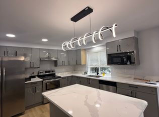 9904 S 235th Pl, Kent, WA 98031