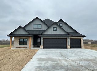 5631 S Julian Blvd, Muskogee, OK 74403