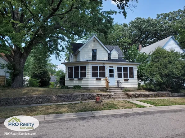 1025 Burgess St, Saint Paul, MN 55103