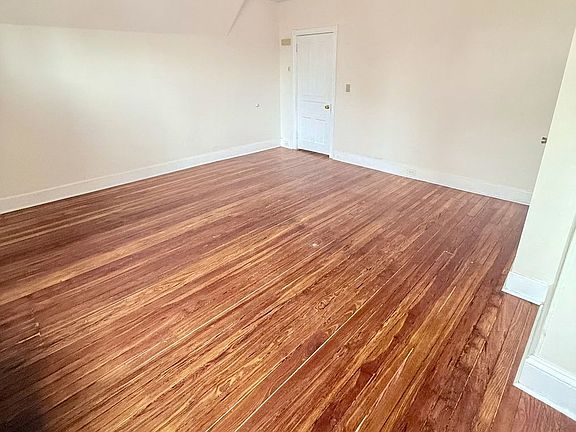 4th image of 16 N Rigby Ave APT 3