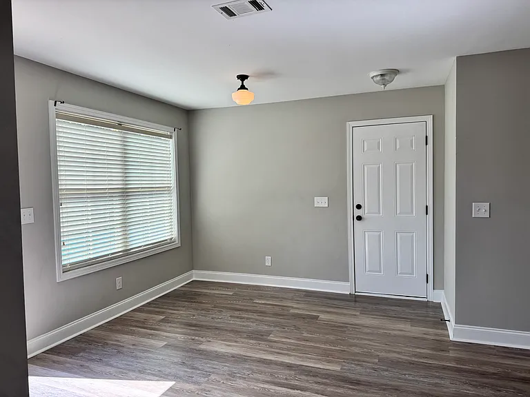 107 Kathryn Pl — Photo 4