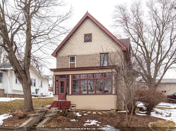 2030 Jackson St, New Holstein, WI 53061