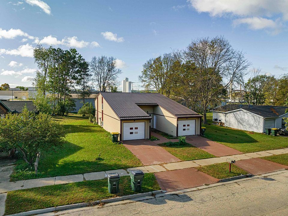 1st image of 1116 Maple St