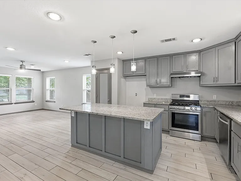 1804 Glenmore Ave — Photo 32