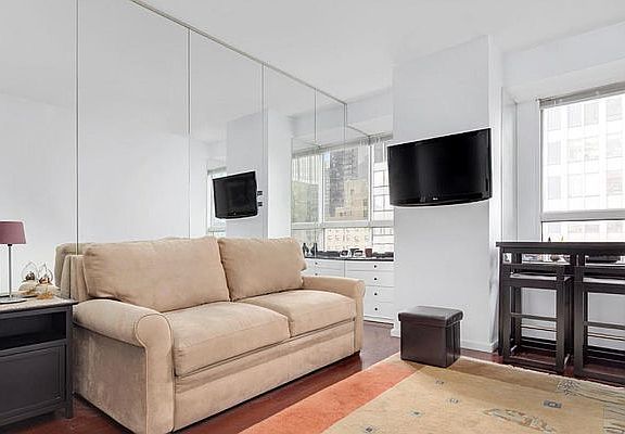 3rd image of 146 W 57th St APT 32N