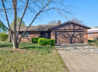 1607 Beaver Rd, Muskogee, OK 74403