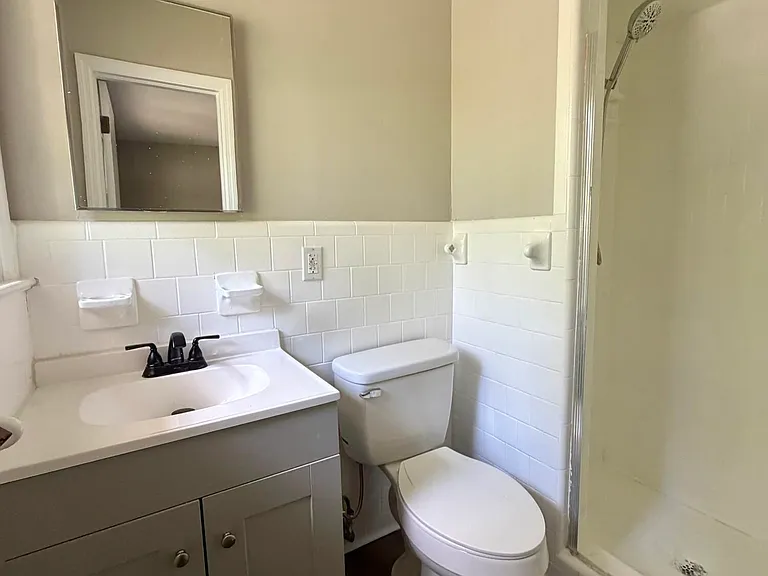 27 Vermont Ave — Photo 26