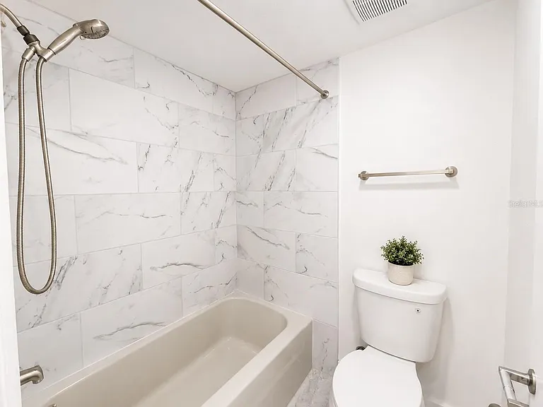 855 N Village Dr N #101 — Photo 10
