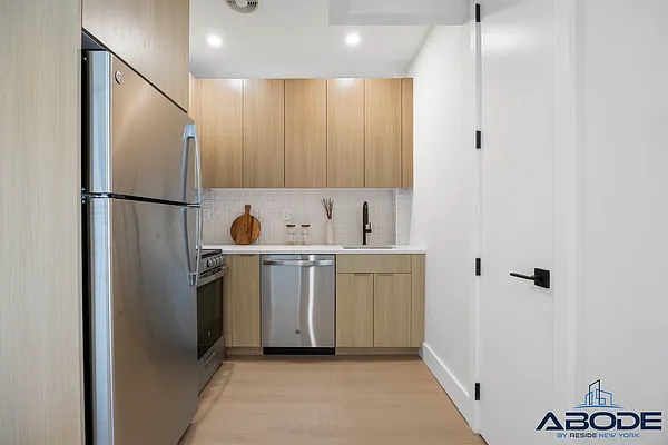Kitchen, photo 1