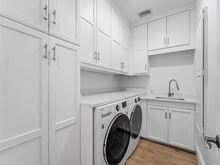 1022 Walnut Ter — Photo 35