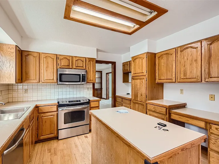 5218 McMurry Ave — Photo 5