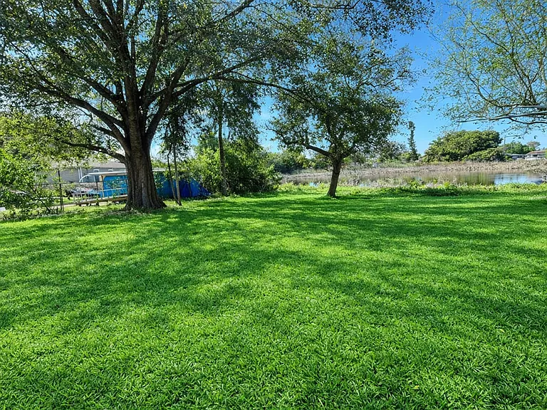12274 1st St — Photo 18