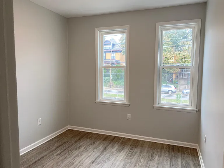 2850 Broadway Ave #2 — Photo 7
