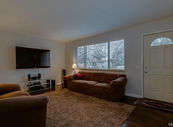 2nd image of 2270 Orleans Ln