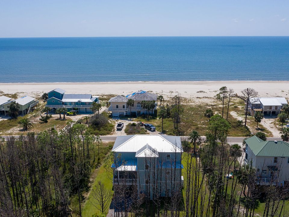 The ocean..just a few steps 