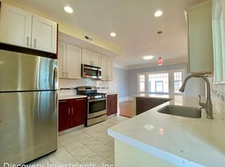 808 York St, Oakland, CA 94610