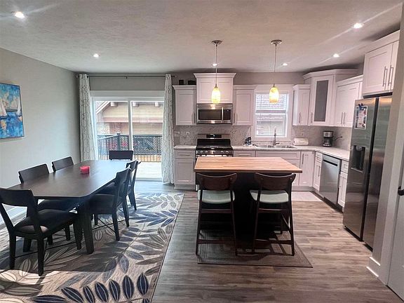2nd image of 710 Water St