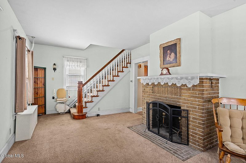 5th image of 1053 Garner Avenue