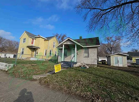 2807 W Nevada St — Photo 2