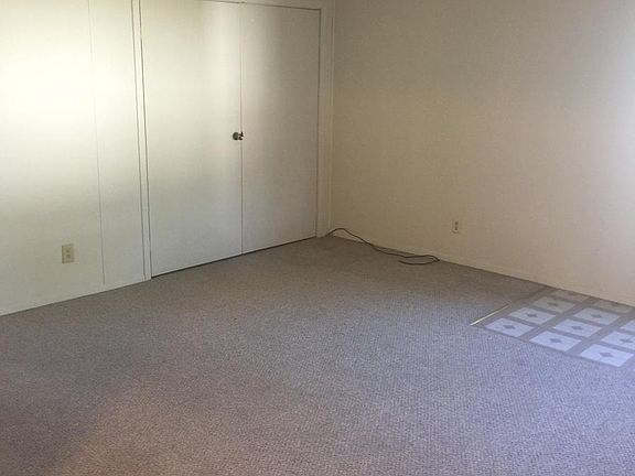 3rd image of 430 S Grand Ave