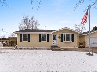 1604 Holly DRIVE, Manitowoc, WI 54220