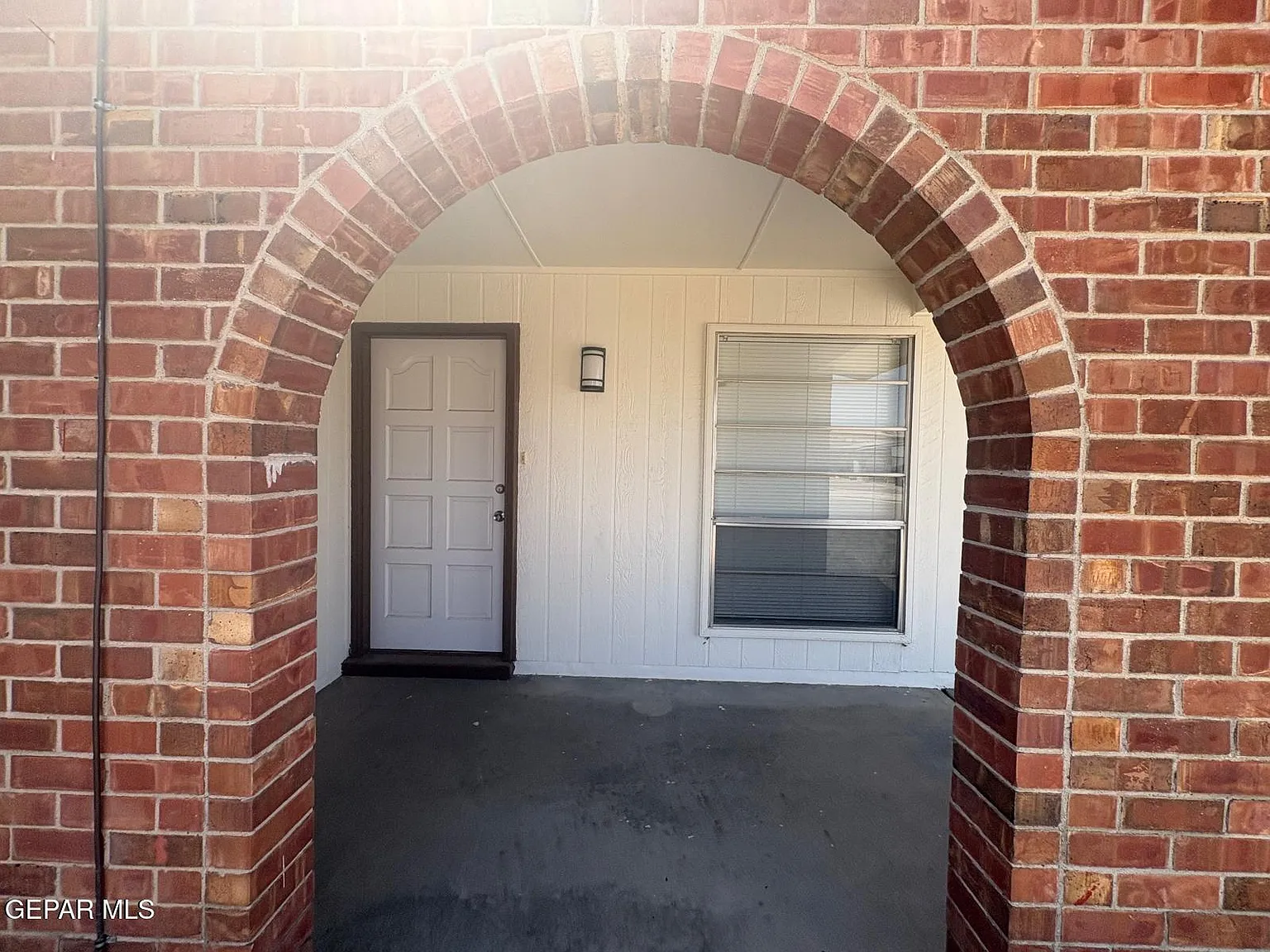 3 bed, 2.0 bath, 1572 sqft, $1,600 — Photo 3