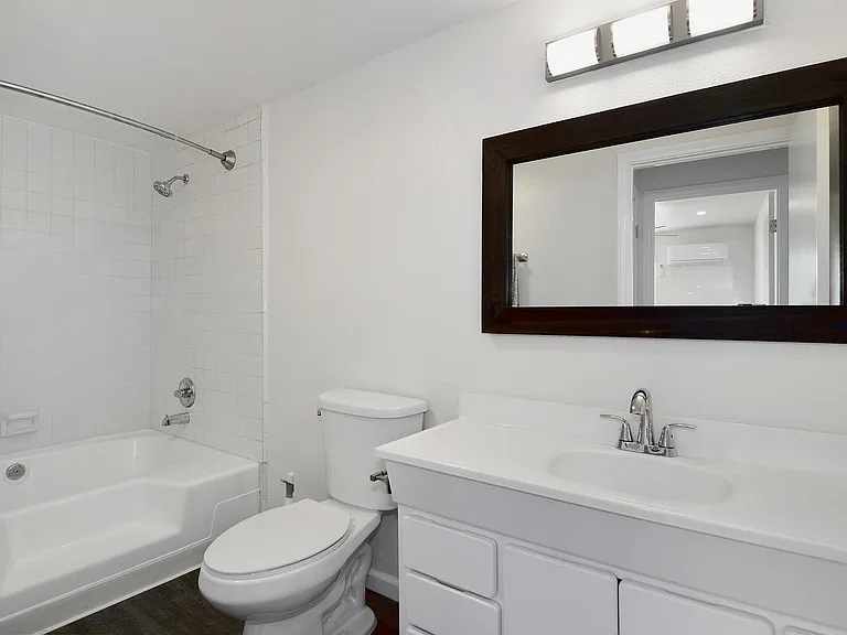 ZELZAH APARTMENTS — Photo 40