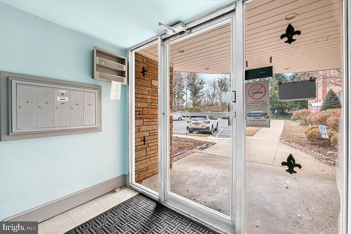 Building Photo - 9734 NW Glen Ave #201-97