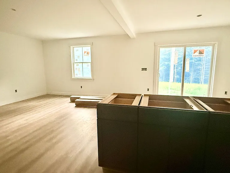 192 Center Rd — Photo 27