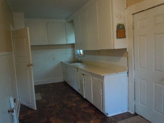 3rd image of 2968 Avenue E