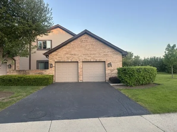 1767 Pebble Beach Dr, Hoffman Estates, IL 60169