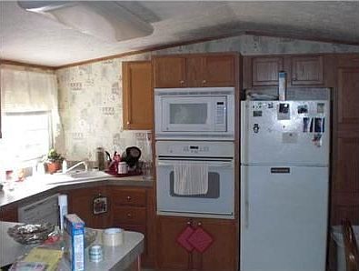 4th image of 38 Autumn Woods Way