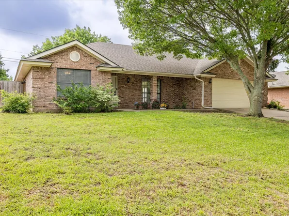 664 Bluebonnet St, Stephenville, TX 76401