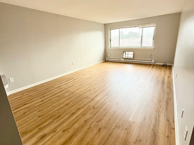 47 Sumner St #407 — Photo 4