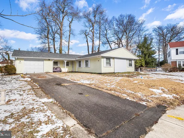 16 Edge Ct, Willingboro, NJ 08046