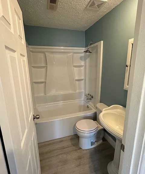 3443 Glendale Ave — Photo 3