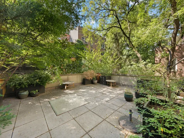 336 West 23rd Street image 25 of 25