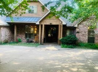 1135 Martingale Rd, Jackson, MS 39206