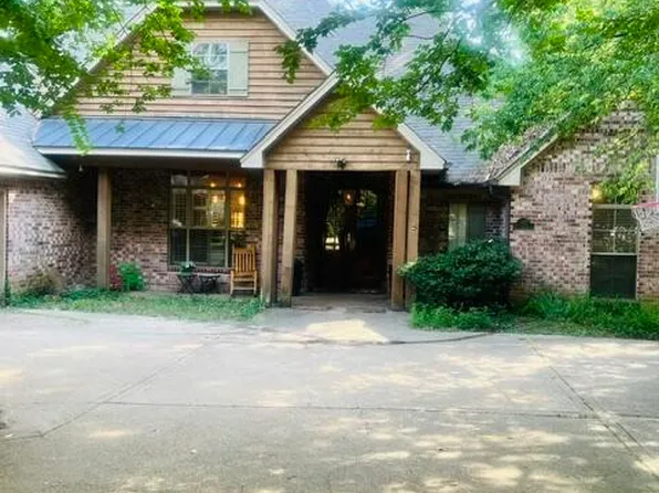 1135 Martingale Rd, Jackson, MS 39206