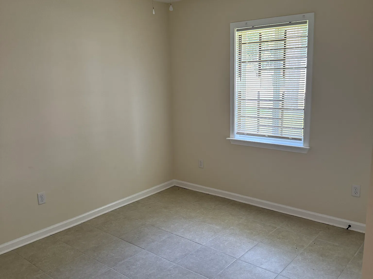 2 bed, 720 sqft, $820 — Photo 4