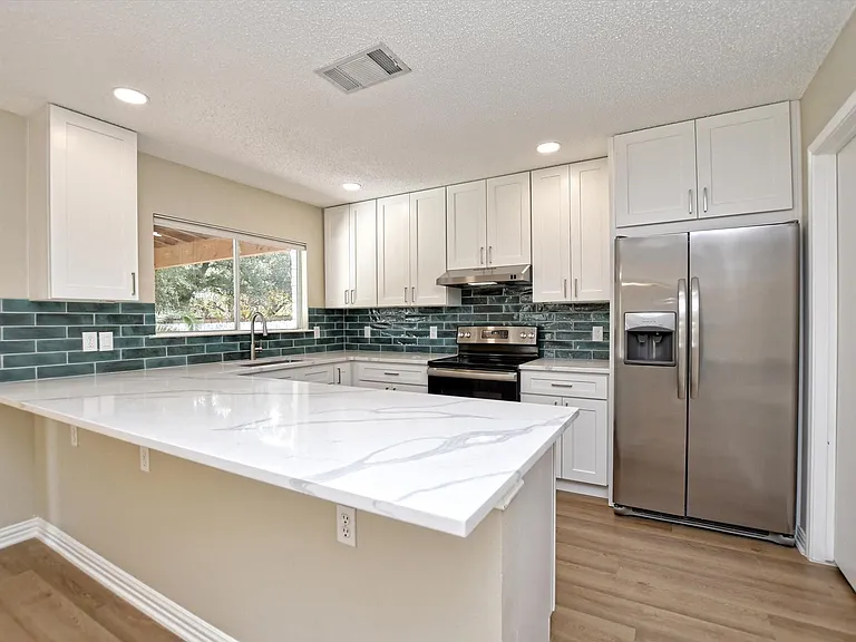 1307 Chalk Ln — Photo 11