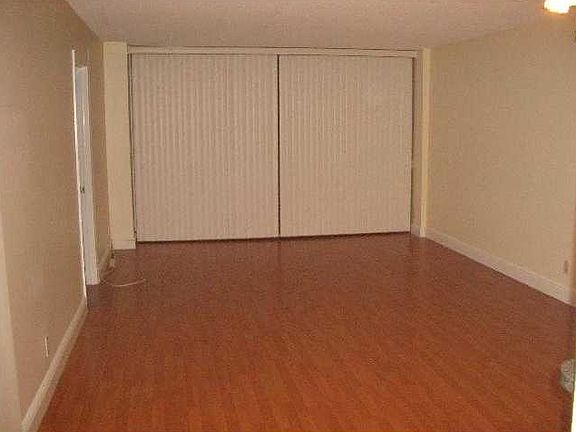 5th image of 3703 NE 166th St APT 505