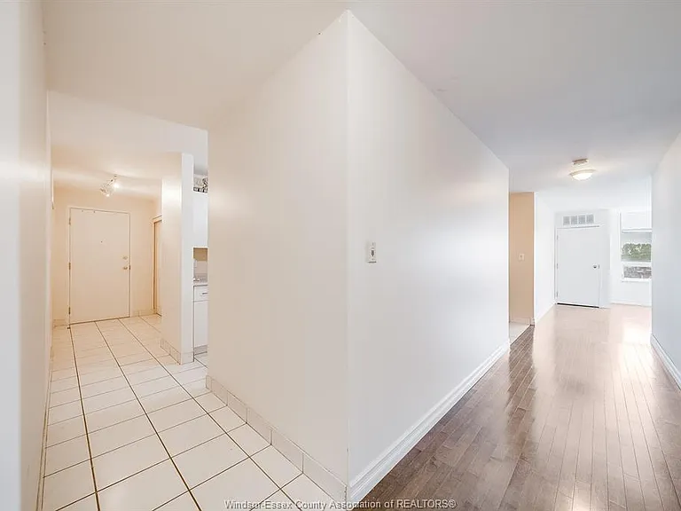 540 Ouellette Ave #5B — Photo 25