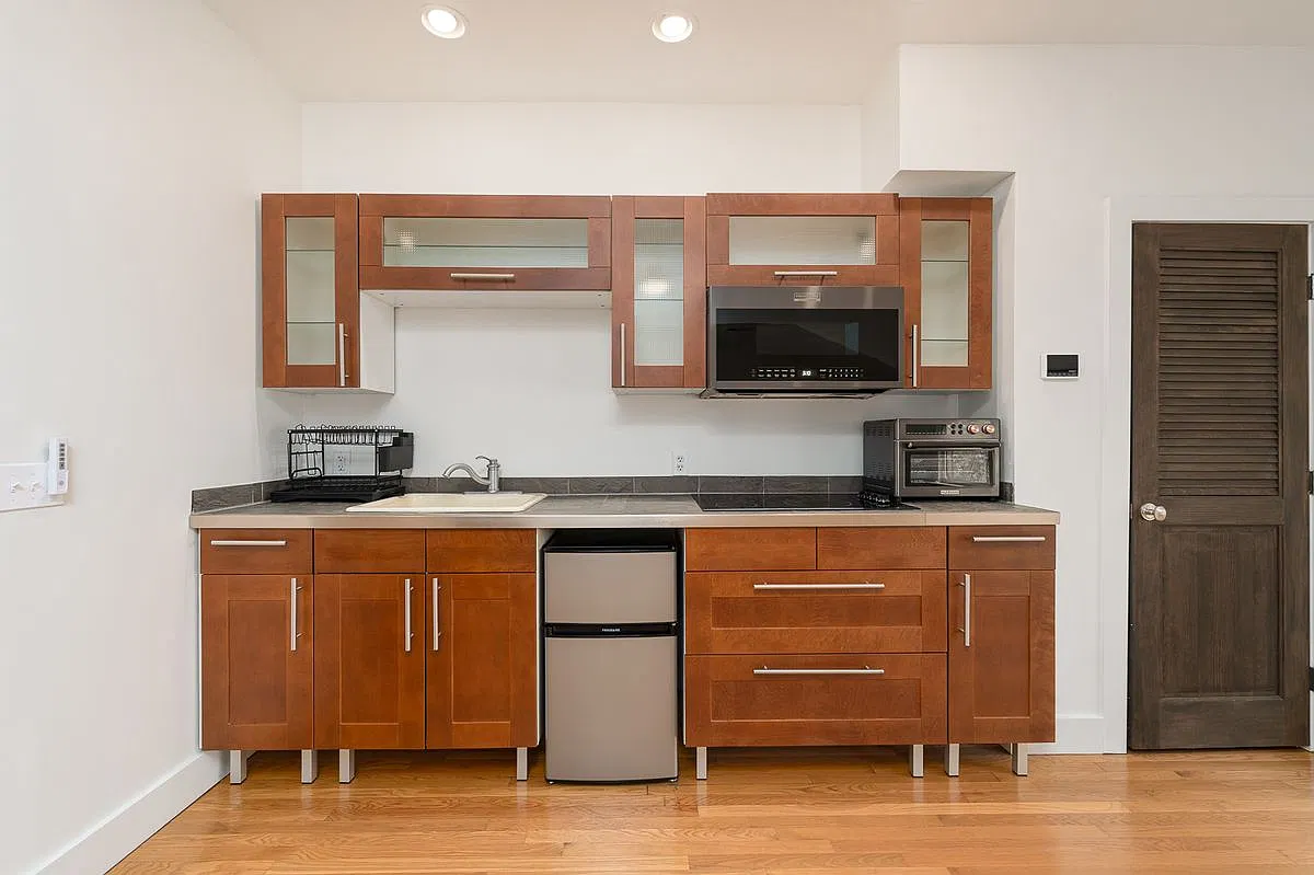 Studio, 1.0 bath, 580 sqft, $1,400 — Photo 1