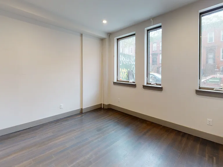 523 Willoughby Ave #1 — Photo 8