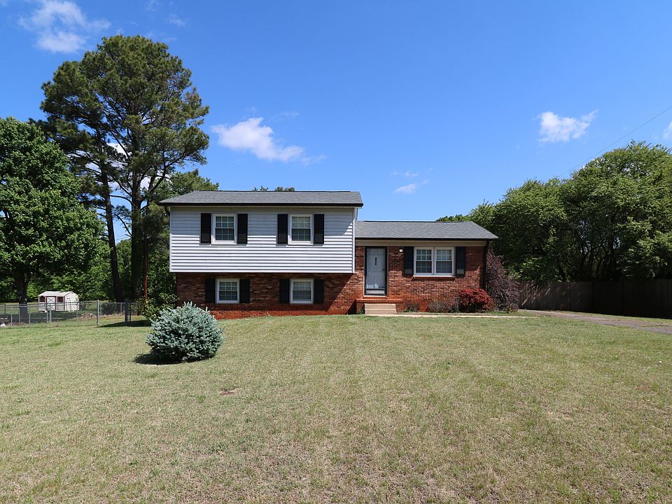 1st image of 120 Sunnybrook Ct