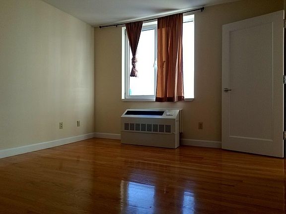 3rd image of 574 4th Ave APT 10C